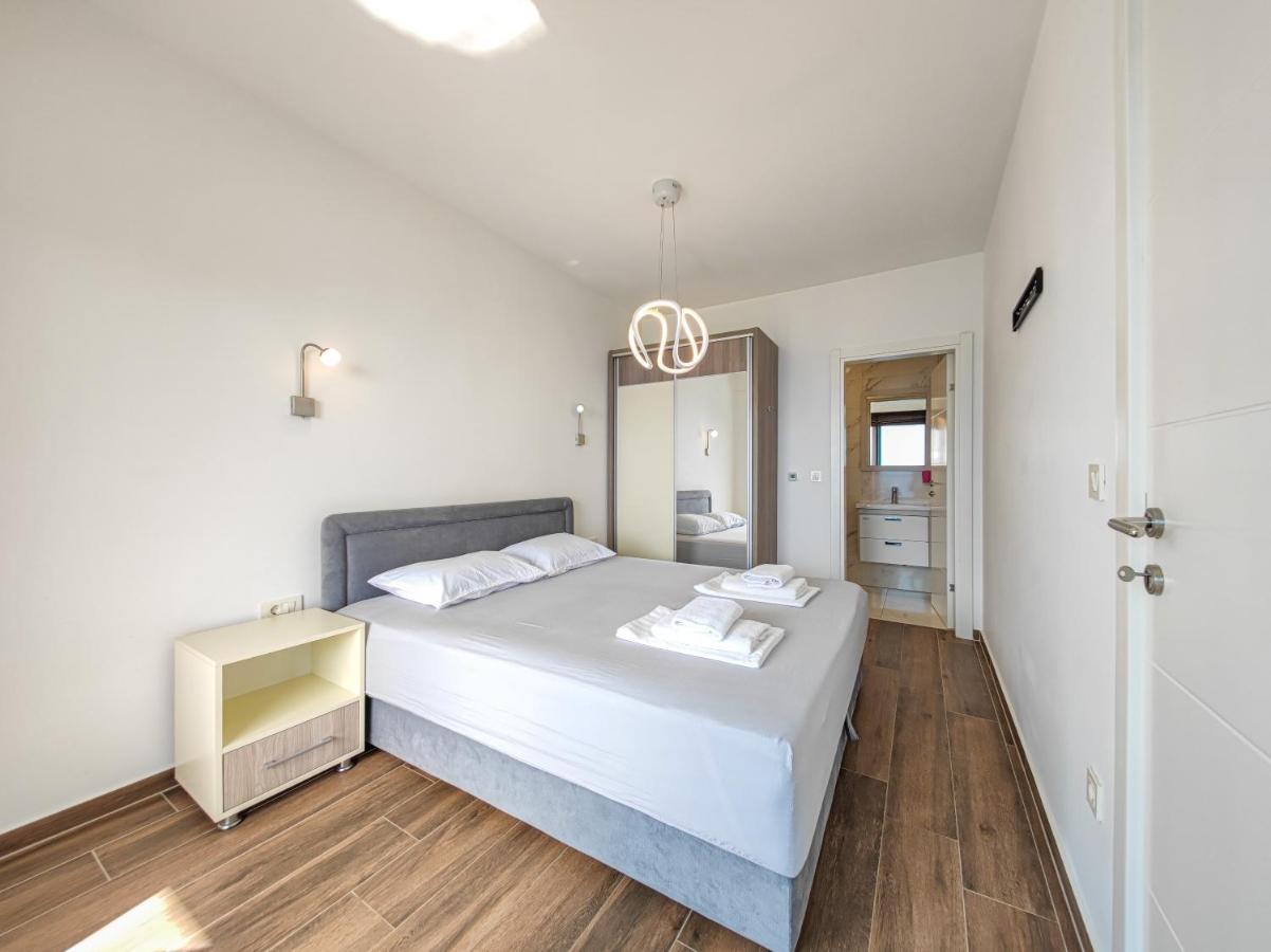 Apartment Plavo Nebo Dobra Voda Eksteriør billede