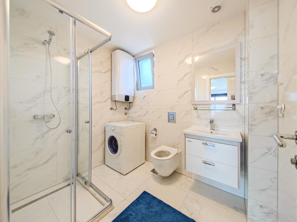 Apartment Plavo Nebo Dobra Voda Eksteriør billede