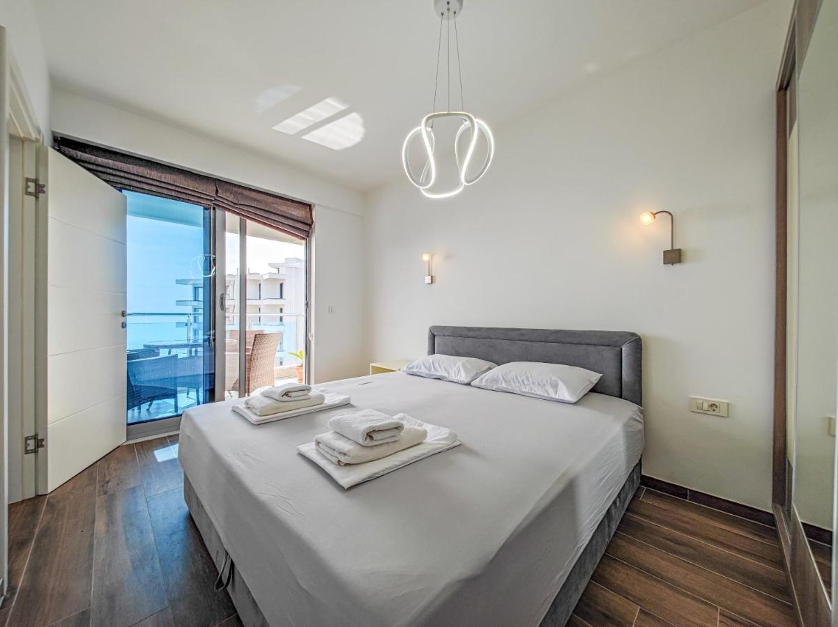 Apartment Plavo Nebo Dobra Voda Eksteriør billede